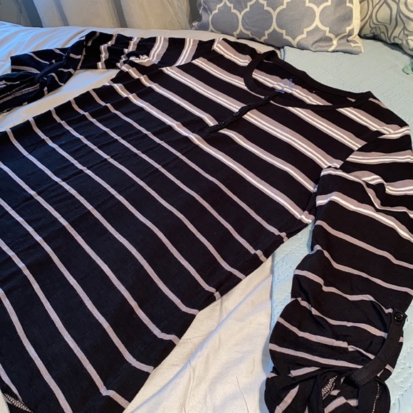 Kate Parks Petite long sleeve casual tee gathered sleeves stripes black PM NWT - Picture 6 of 12